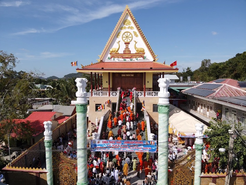 Chua-Thien-Truc-Du-lich-Ha-Tien-Hatienvegasanh-suu-tam.jpg
