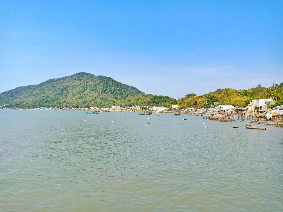 Di-chuyen-tren-dao-Du-lich-Kien-Giang-Hatienvegasanh-suu-tam.jpg