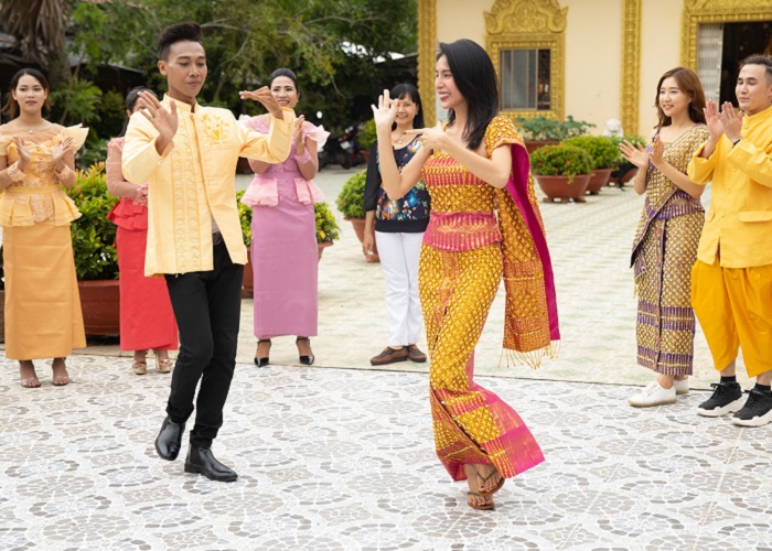 Thuong-thuc-cac-tiet-muc-mua-Khmer-truyen-thong.-Du-lich-Kien-Giang-Hatienvegasanh-suu-tam.jpg