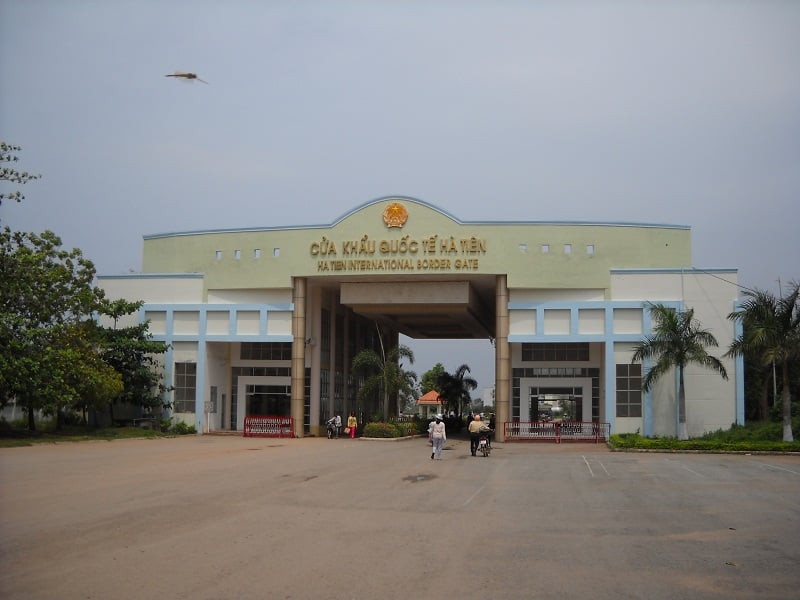 Thu-tuc-qua-cua-khau-Ha-Tien-Du-lich-Ha-Tien-Hatienvegasanh-suu-tam.jpg
